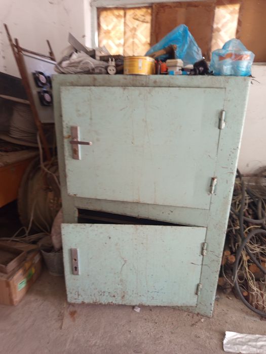 Срочно Продам Сейф металлический