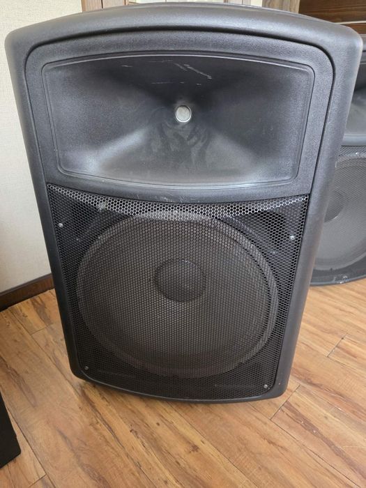 Колони     и   пулт