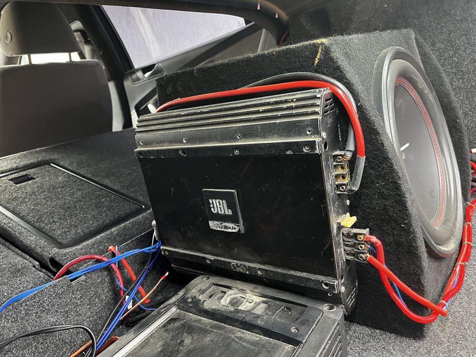 pachet subwoofer si amplificator