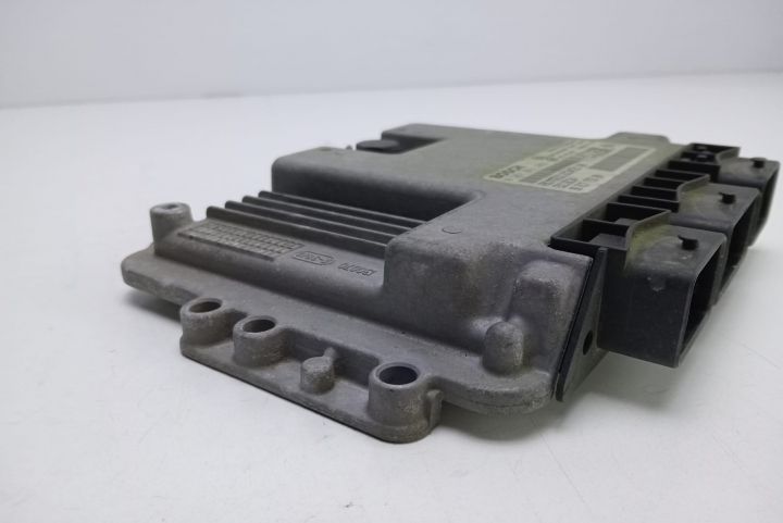Calculator Motor ECU  0281011863 / 9661773380 Peugeot 308 T7 seria
