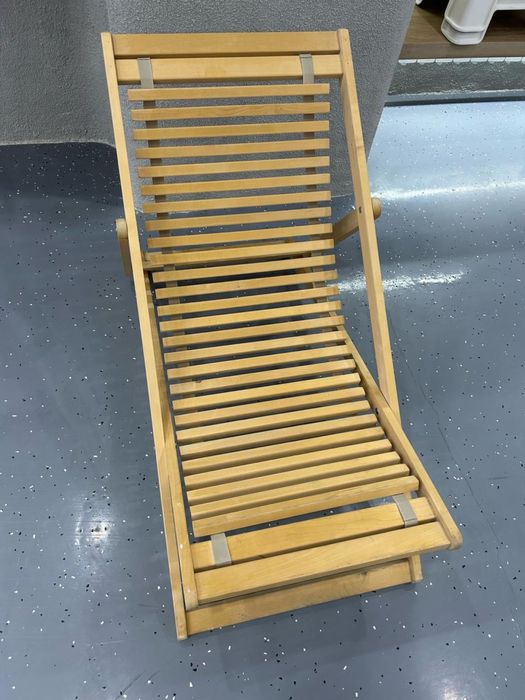 Лежак деревянный