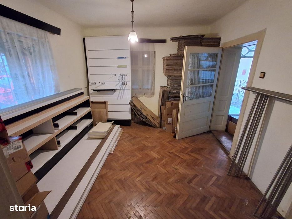 Case + 1440 mp teren , Vetis