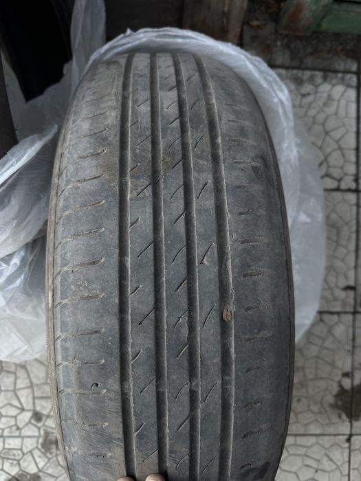Резина Нексен б/у , 215/65/16