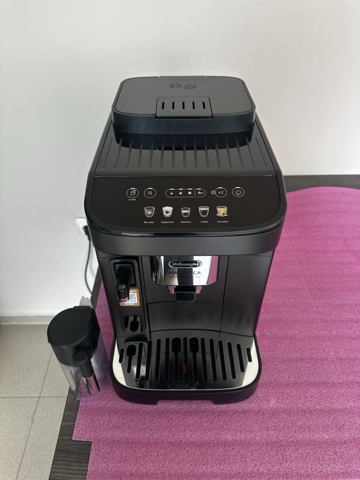 Кафеавтомат DeLonghi Magnifica Evo