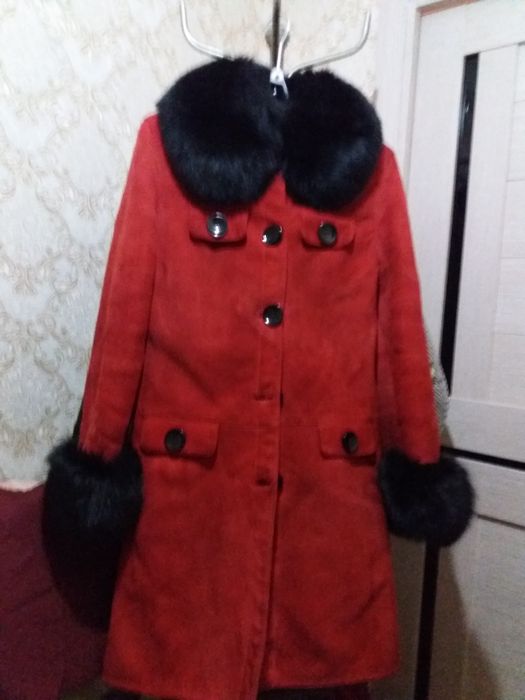 Продаю шубы женские,пальто