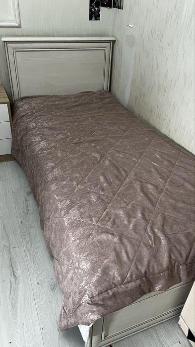 Шторы и покрывало