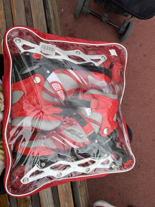 Ролики почти новые одевала 2 раза продаю  не пригодились