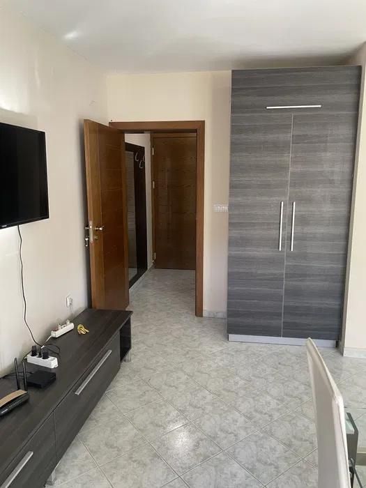 Дава се под наем Едностаен апартамент в Варна, Център - 46 кв.м за 400 € - Снимка #2