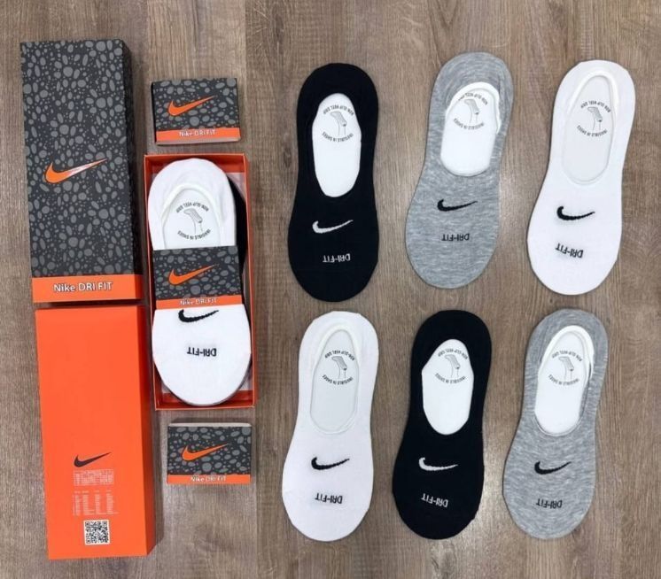 Страхотни дамски чорапи NIKE 6бр в кутия