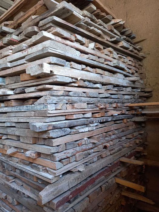 Васса сотилади, продаётся чорный потолок