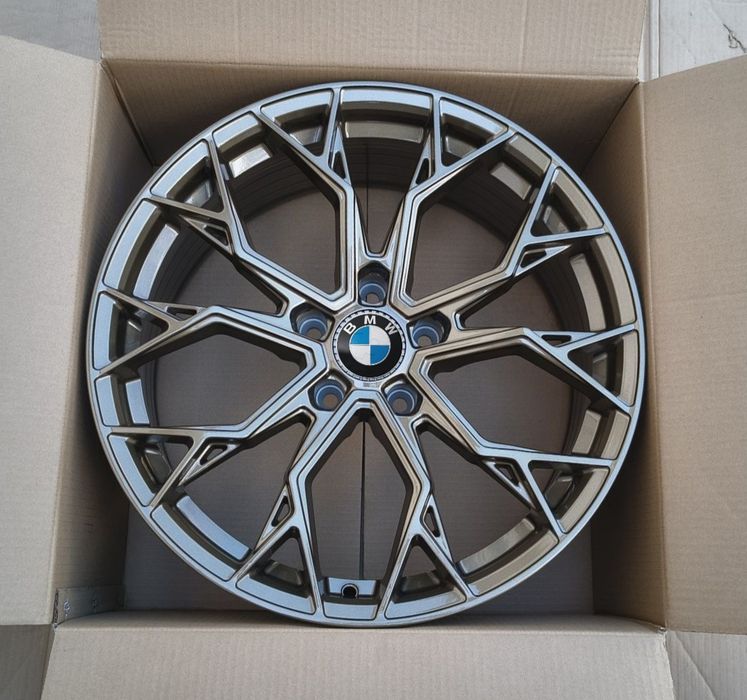 Jante 19 BMW 5 x 120 in 2 latimi
Compatibile BMW F01 F06 F07 F10 F11 F15 F16 F20 F21 F25 F30 F31 F33 F34
Produs Nou cu Factura și Garanție