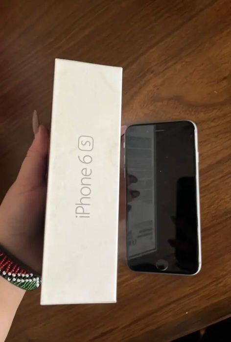 iPhone 6s серый 32Гб