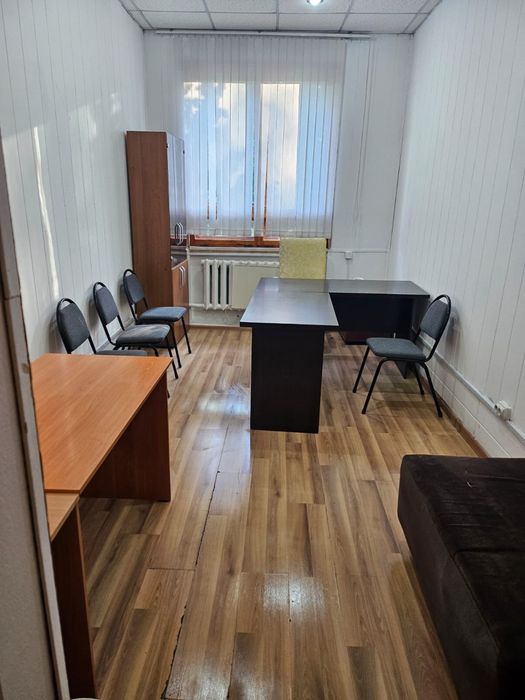 Офис   20 кв    2 этаж.