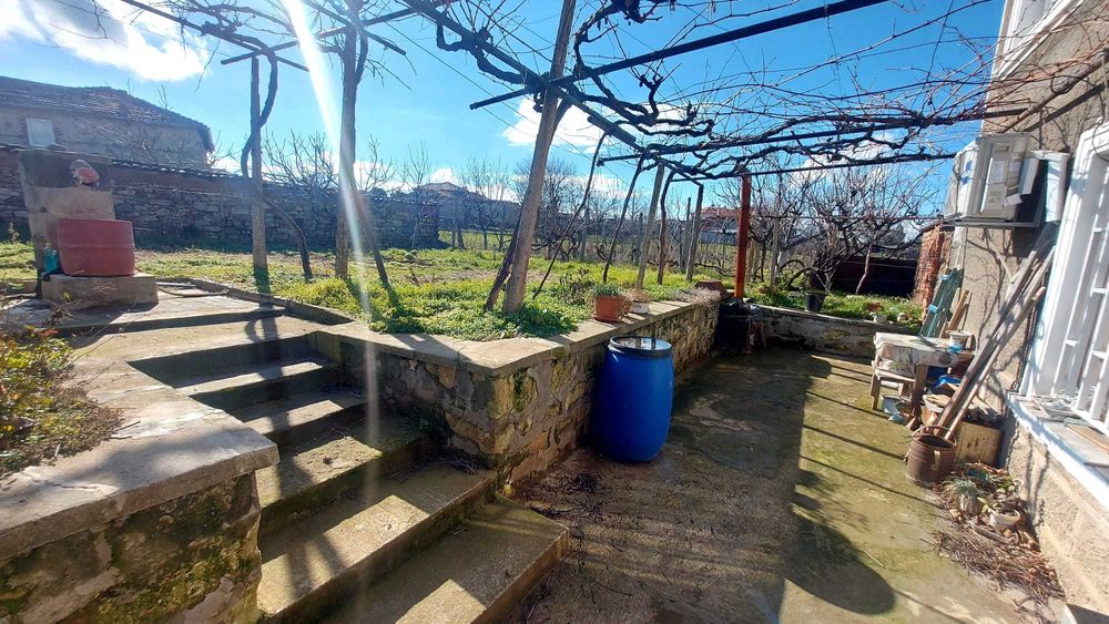 Двуетажна къща в с. Стамболово, обл. Хасково