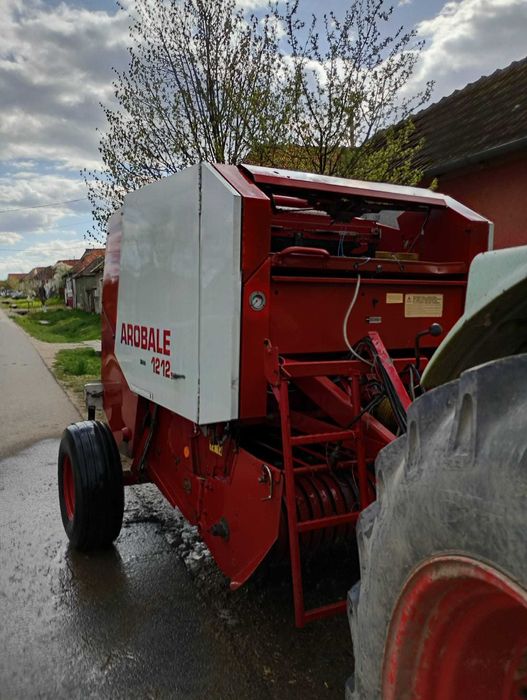 Presa baloti rotunzi balotiera Claas Rollant 46