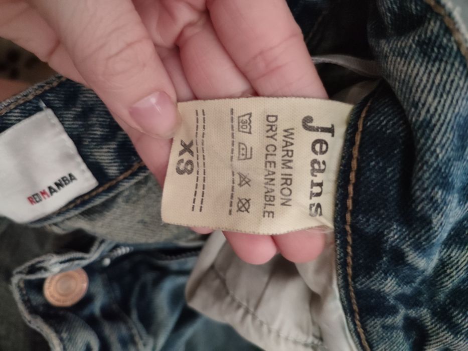 Джинсы б/у в хорошем состоянии