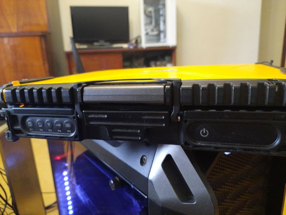 Брониран лаптоп Getac V100