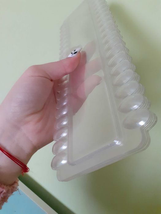 Мостри за лакове