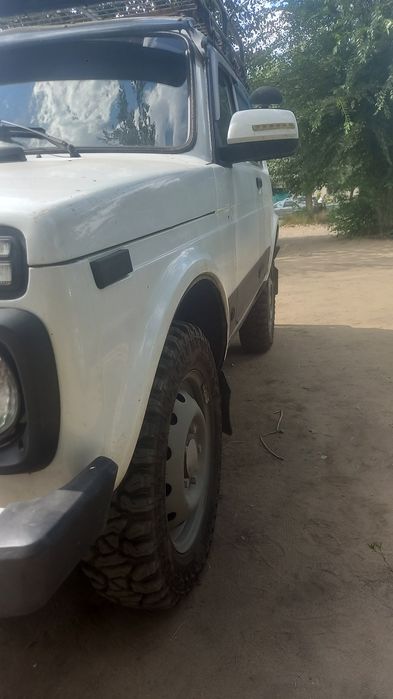 Продам ниву 21214