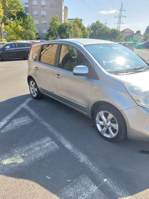 Vând Nissan note benzină