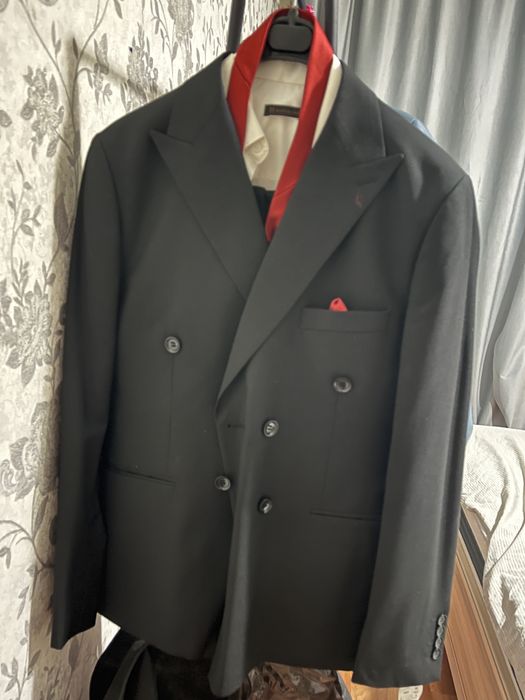 Продам костюм свадебный 48р