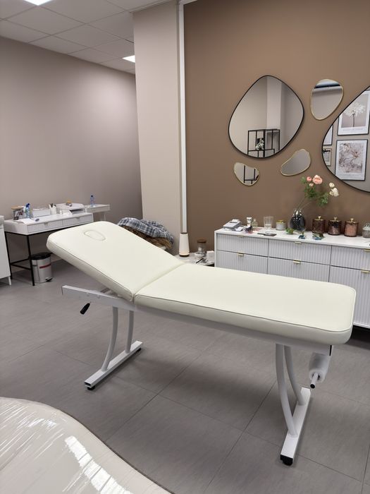 Козметична/масажна кушетка