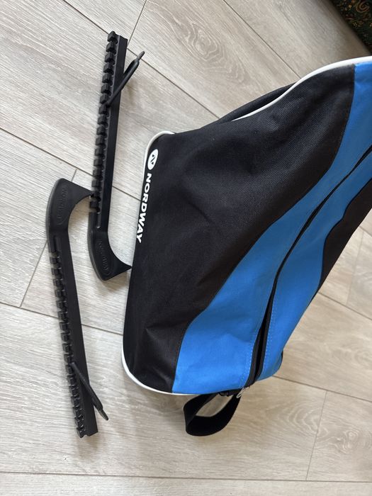 Сумку для коньков, чехлы