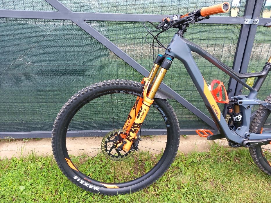 Vând  bicicletă Cube Stereo 150