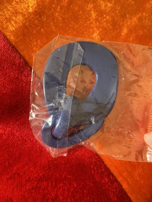 Книга, лед-лампочки,бижутерия брошки