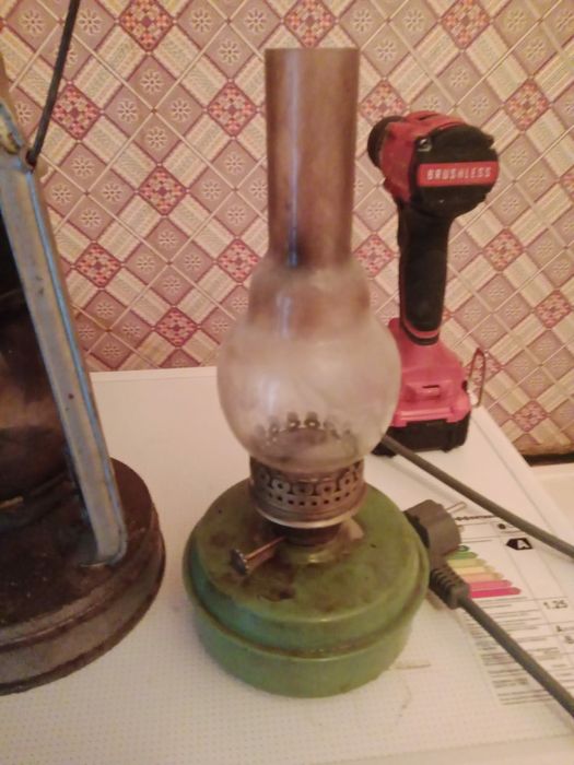 Керосиновая лампа