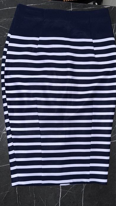 Fusta conica de dama