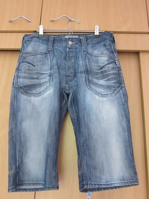 Pantaloni/blugi/jeanși scurti 3 sferturi barbatesti slim-fit mărimea W32