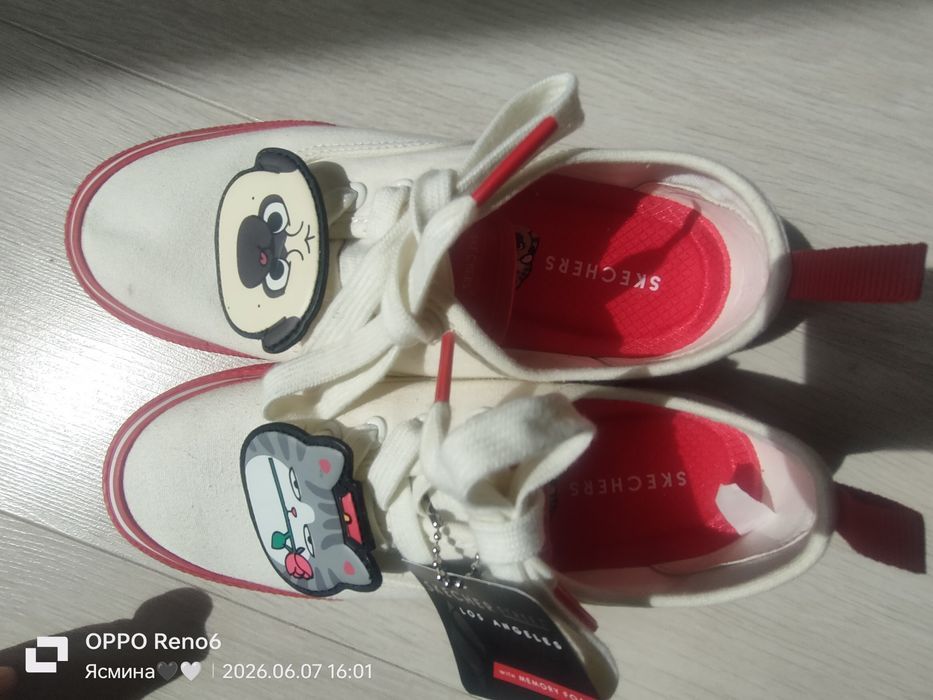Продам кеды модные женские