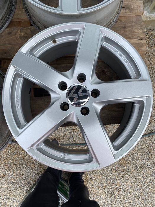 17 цола 5 х 112 мм Фолксваген , VW , Голф , Пасат , Джета , Тигуан