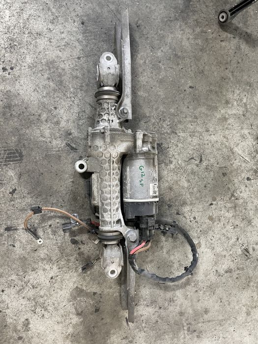 Caseta de direcție spate completa BMW g11 g12 g30 seria 5 7