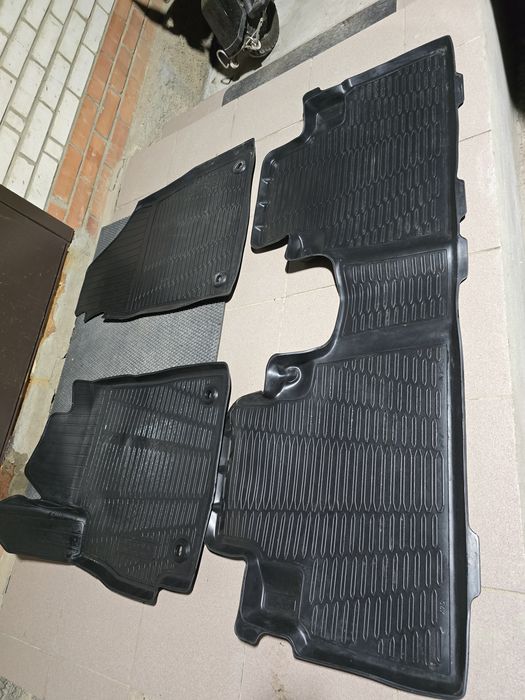 Продам полики Jetour x70 2025