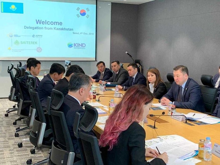 Устные переводы (синхронный, последовательный)