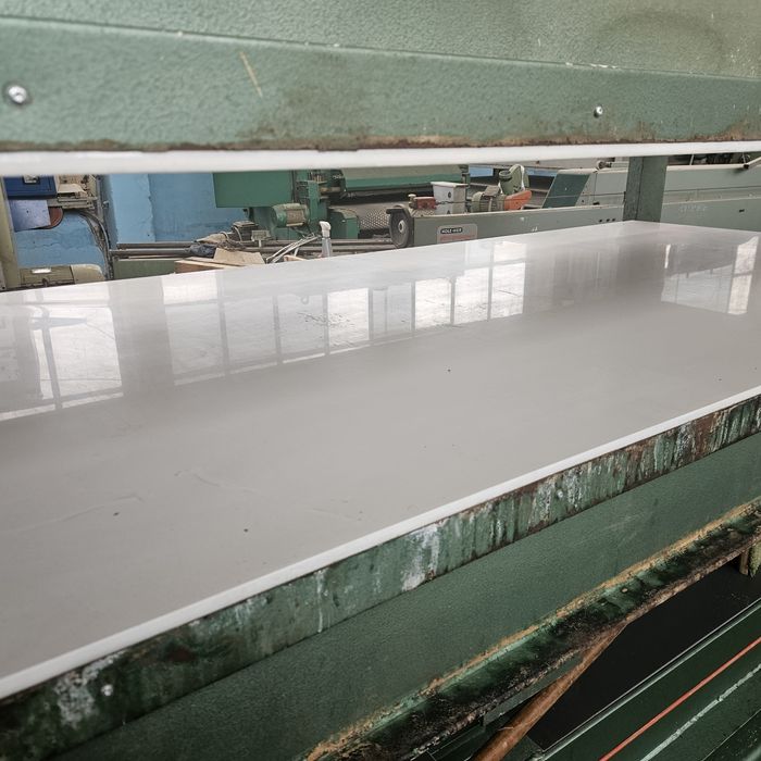 Топла преса с нагреватели 2500мм.х 1300мм.