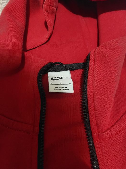 Оригинален Tech fleece Червен