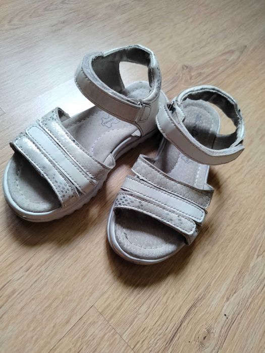 Сандали размер 28