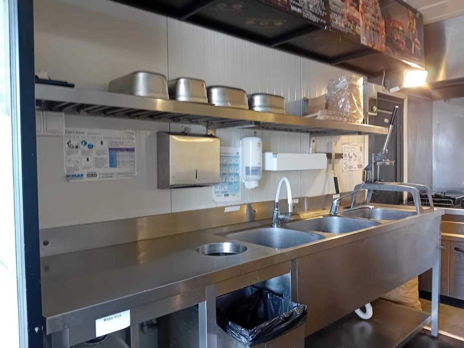 Container Fast Food aflat in Vama Veche