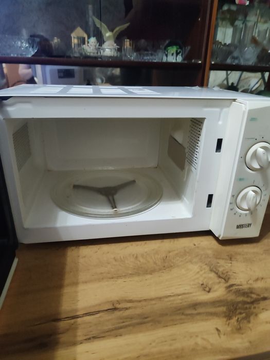 Продается микроволновая печь