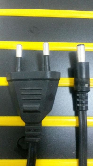 Блок питания(оригинал)12V~4.2А