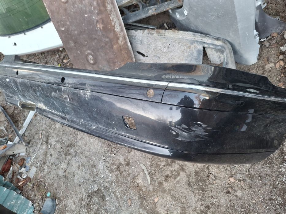 Бампер задний на мерседес 220