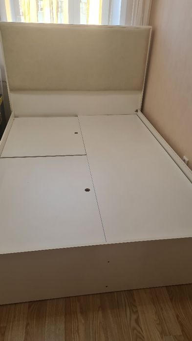 Продам 1.5 спальную кровать