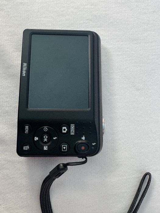 Цифров фотоапарат Nikon Coolpix A10 , 16.1MP , 5х оптичен зум