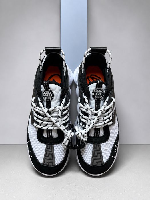 Versace chain reaction