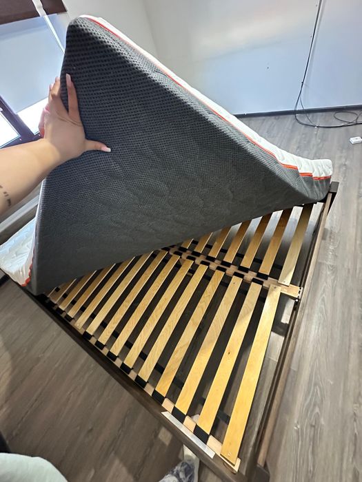 Продам  2-х спальную кровать