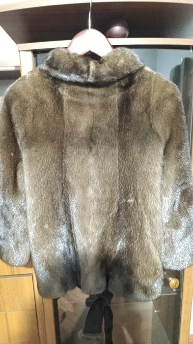 Шуба норковая цельная.