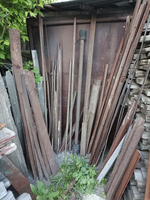 Продаю трубы разные, уголки